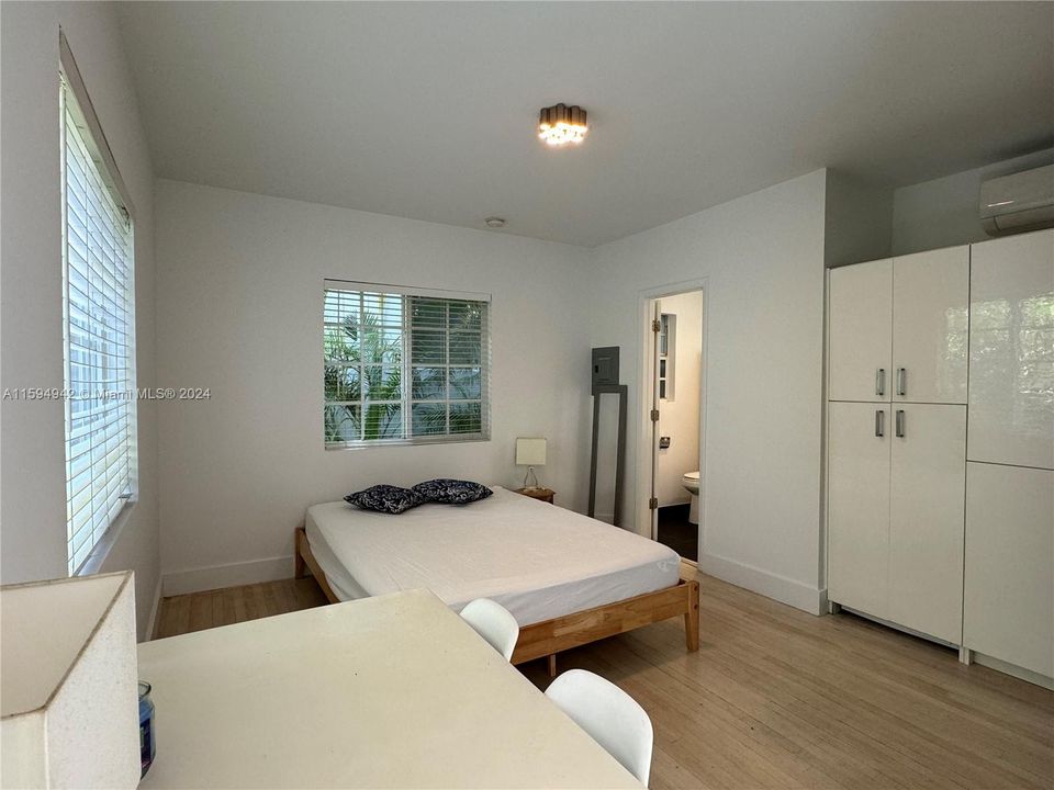 Active With Contract: $225,000 (0 beds, 1 baths, 310 Square Feet)