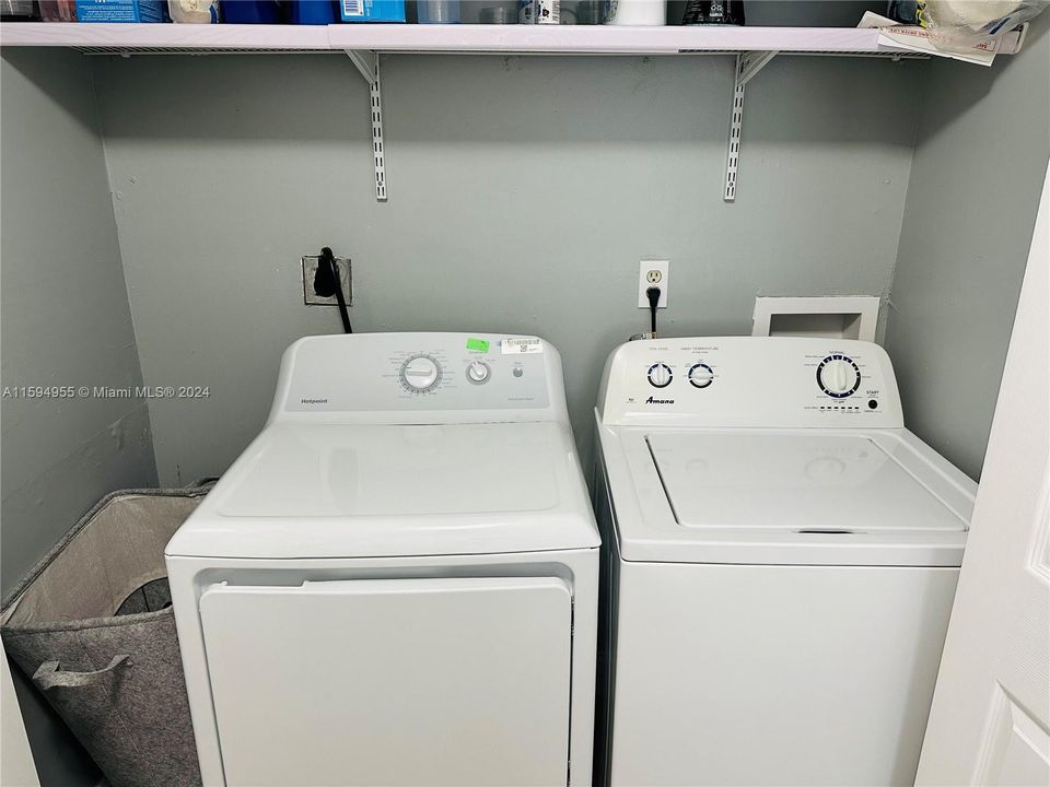 Recently Sold: $465,000 (3 beds, 2 baths, 1190 Square Feet)