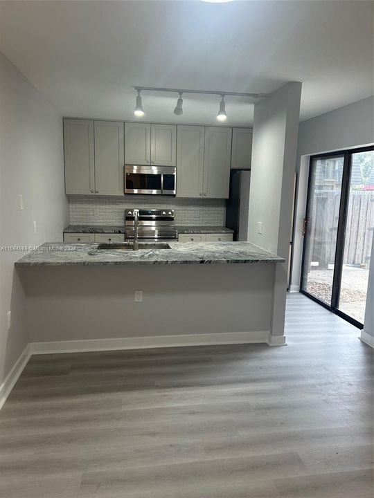 Recently Rented: $2,300 (2 beds, 2 baths, 1236 Square Feet)
