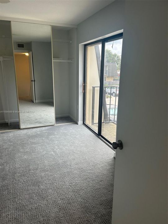 Recently Rented: $2,300 (2 beds, 2 baths, 1236 Square Feet)