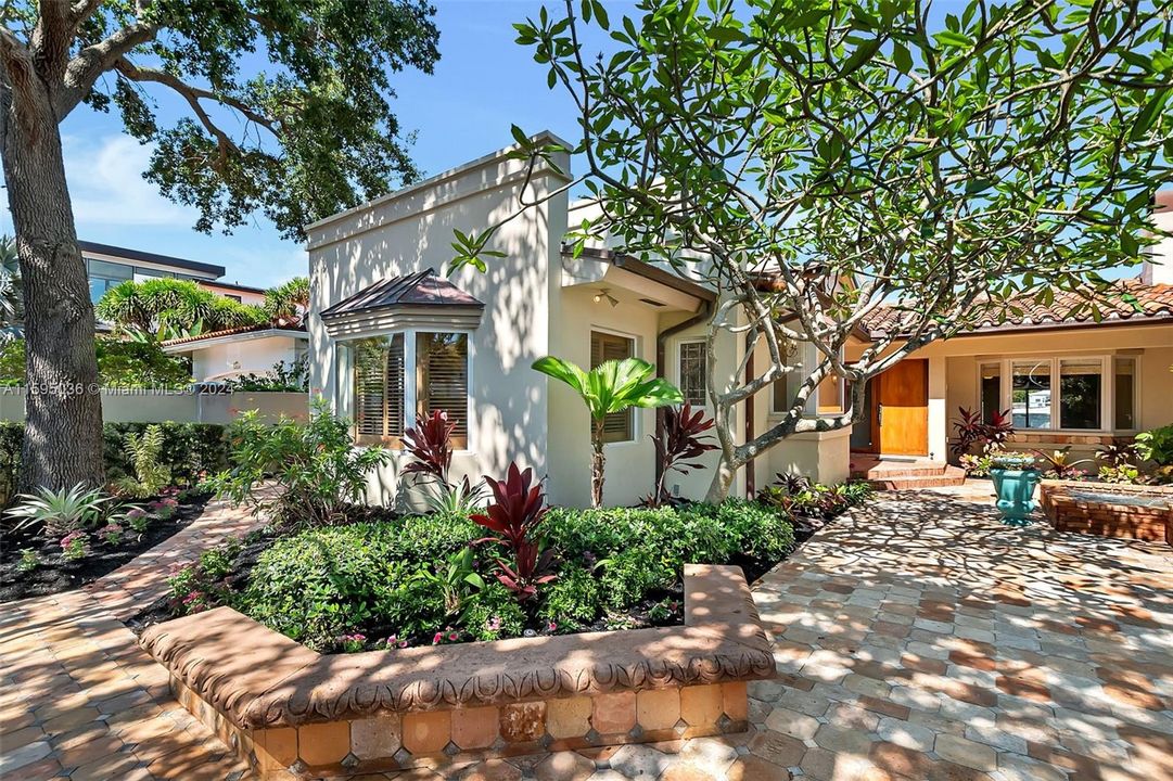 For Sale: $3,500,000 (4 beds, 4 baths, 3673 Square Feet)