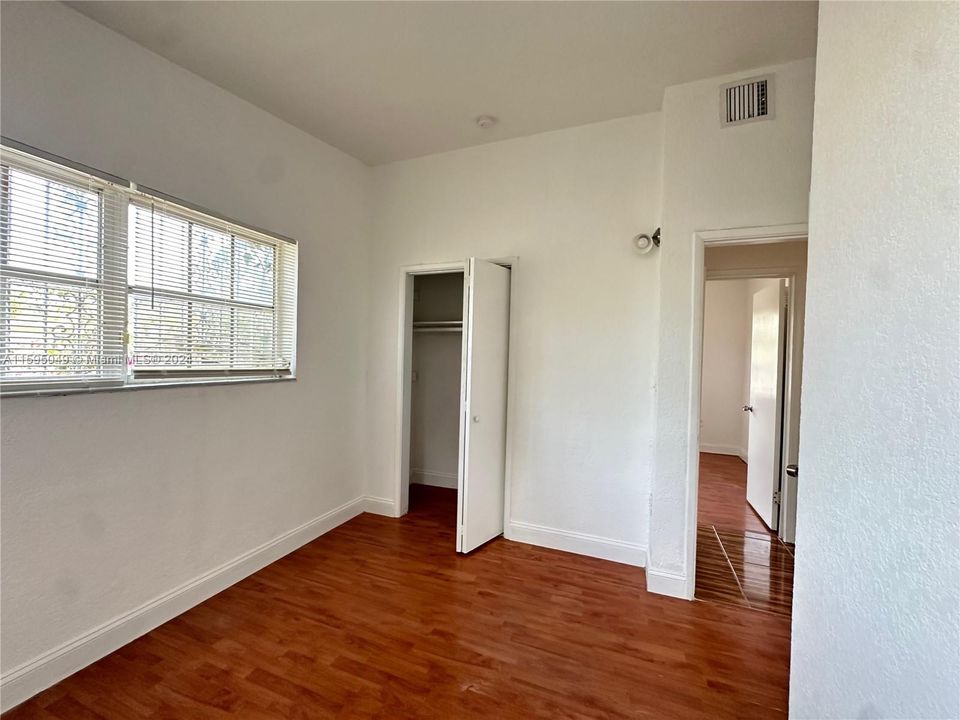 Active With Contract: $2,700 (4 beds, 2 baths, 1559 Square Feet)