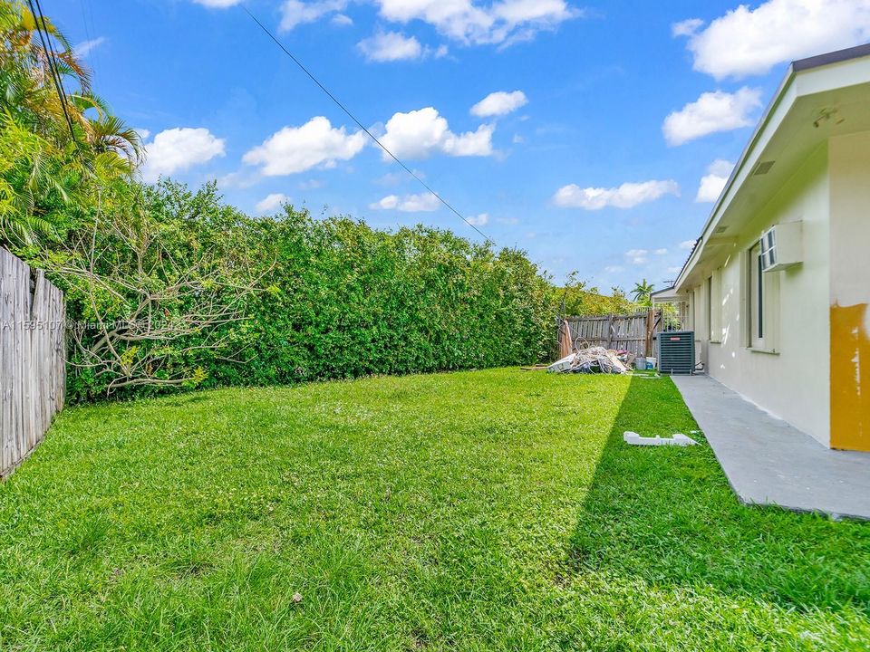 Active With Contract: $3,650 (3 beds, 2 baths, 2110 Square Feet)