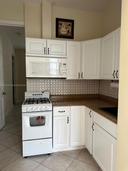 For Rent: $2,200 (1 beds, 1 baths, 0 Square Feet)