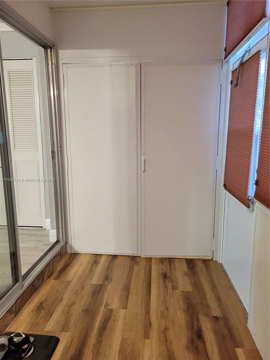 For Sale: $85,000 (1 beds, 1 baths, 720 Square Feet)