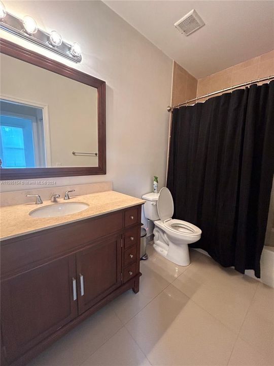 Recently Rented: $4,000 (4 beds, 3 baths, 2001 Square Feet)