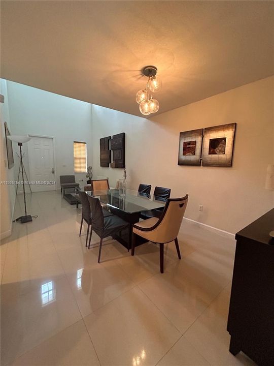 Recently Rented: $4,000 (4 beds, 3 baths, 2001 Square Feet)