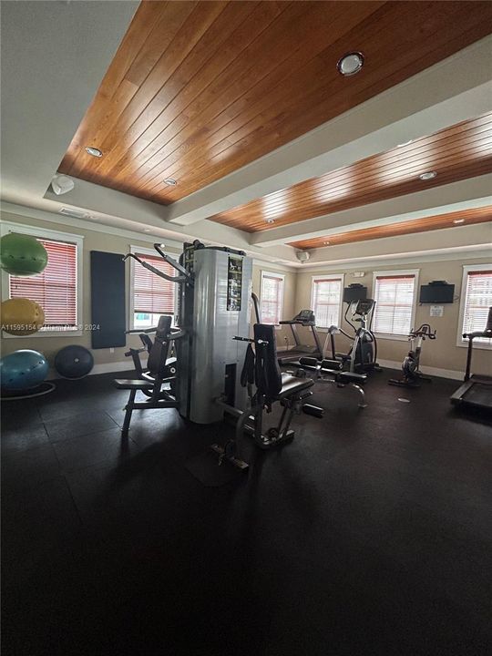 Recently Rented: $4,000 (4 beds, 3 baths, 2001 Square Feet)