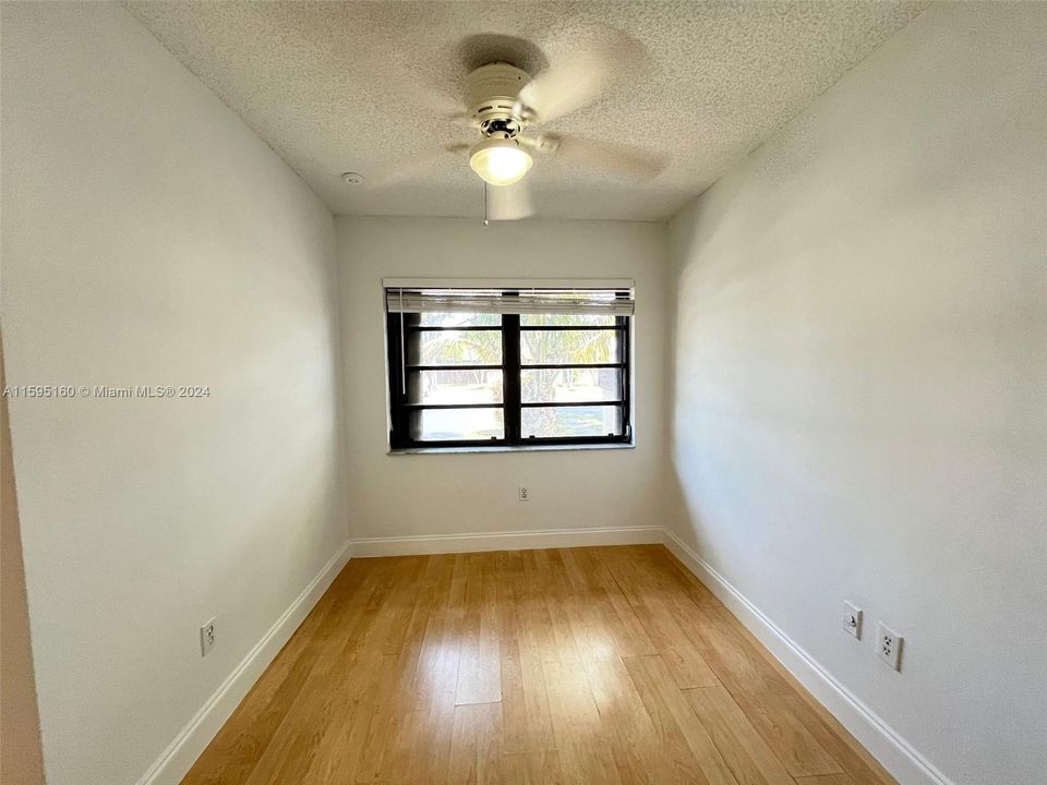 Vendido Recientemente: $419,000 (3 camas, 2 baños, 1404 Pies cuadrados)