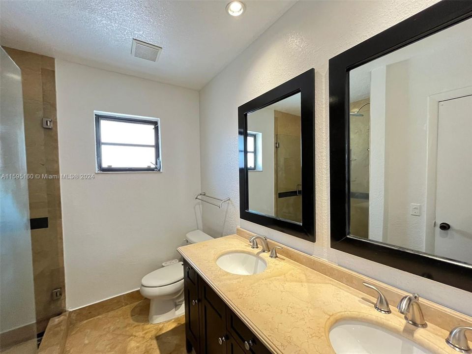 最近售出: $419,000 (3 贝兹, 2 浴室, 1404 平方英尺)