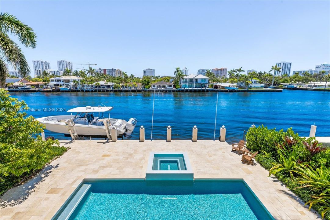 For Sale: $4,950,000 (5 beds, 6 baths, 4614 Square Feet)