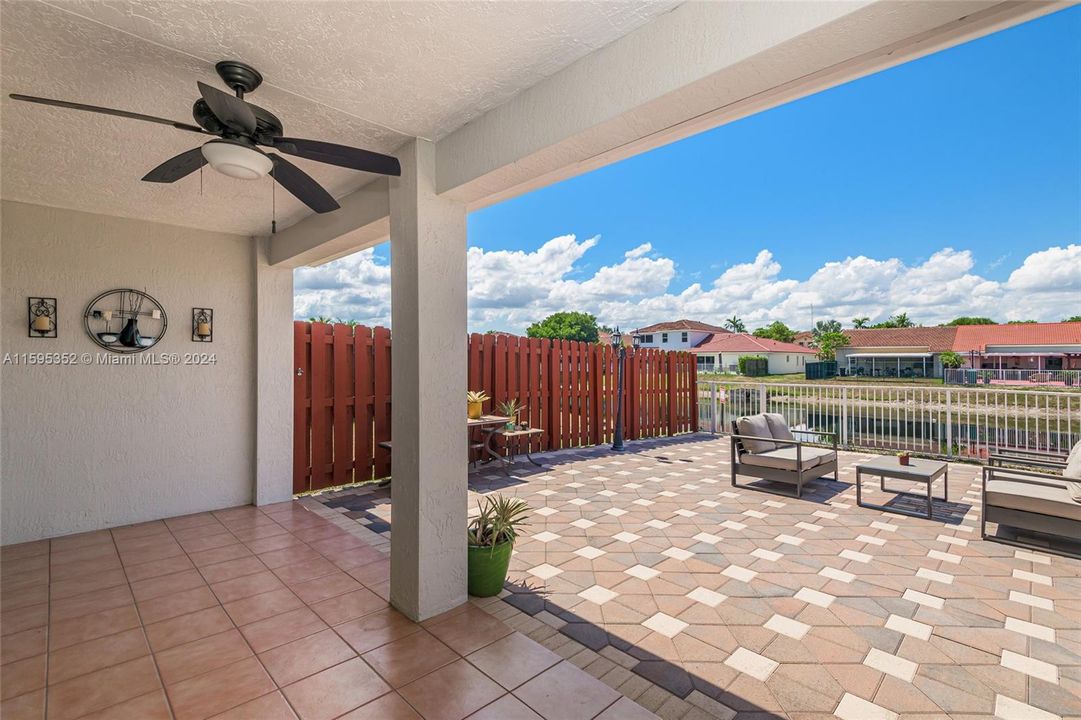 Active With Contract: $4,000 (4 beds, 3 baths, 2342 Square Feet)