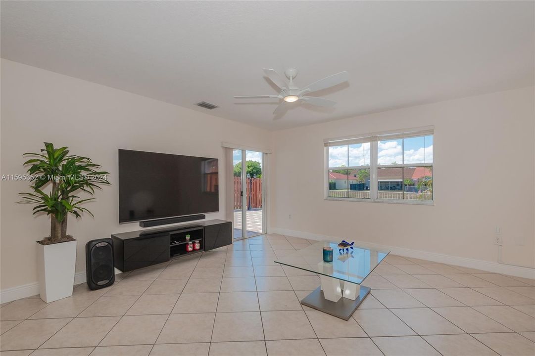 Active With Contract: $4,000 (4 beds, 3 baths, 2342 Square Feet)