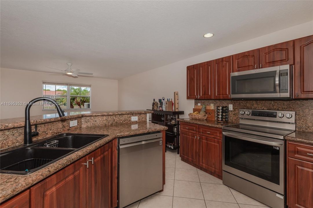 Active With Contract: $4,000 (4 beds, 3 baths, 2342 Square Feet)