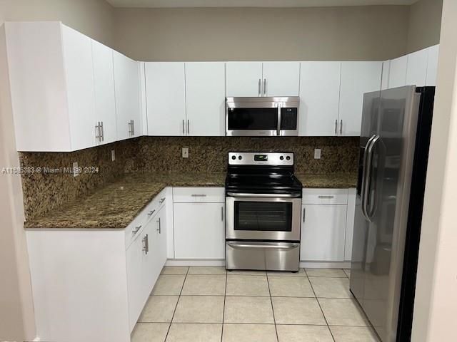 Active With Contract: $3,500 (3 beds, 2 baths, 1822 Square Feet)