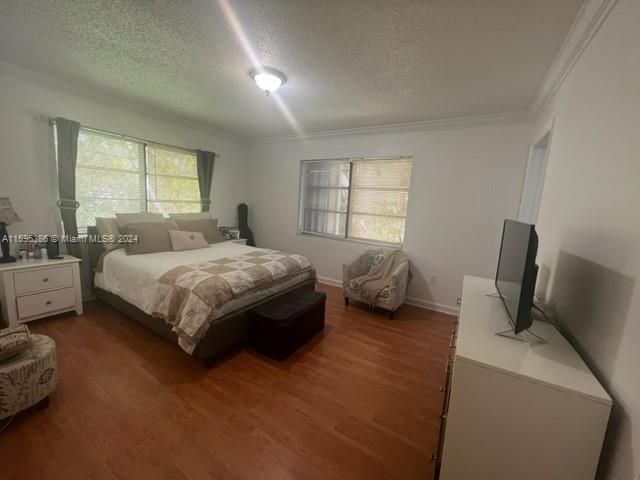 Recently Rented: $2,300 (2 beds, 2 baths, 1055 Square Feet)