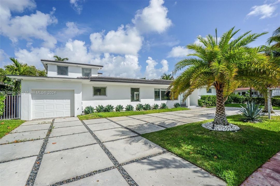 For Sale: $4,500,000 (3 beds, 2 baths, 4248 Square Feet)