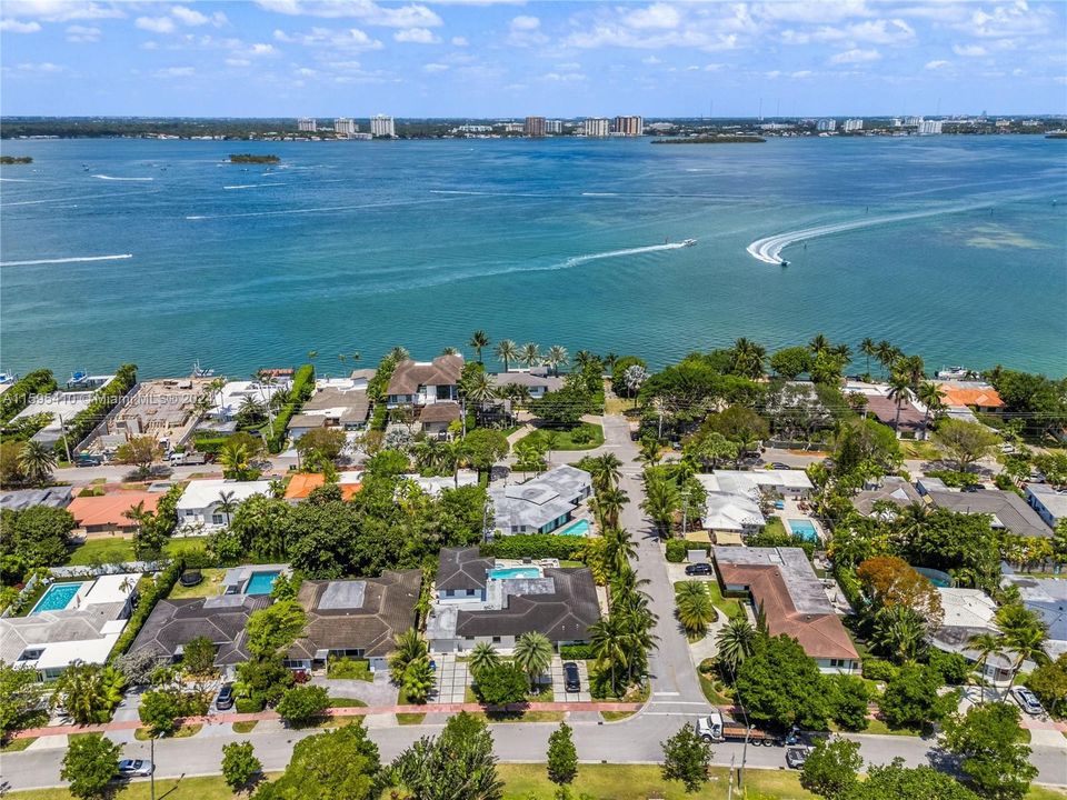 For Sale: $4,500,000 (3 beds, 2 baths, 4248 Square Feet)