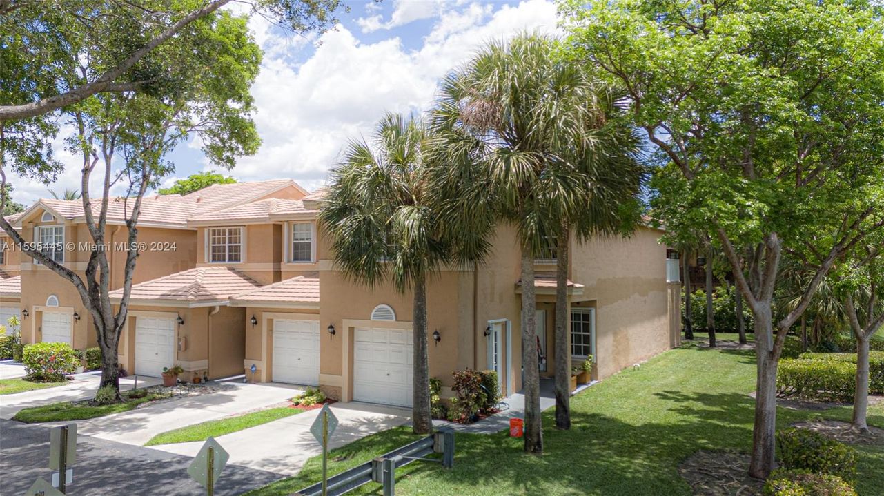 Active With Contract: $3,200 (4 beds, 2 baths, 1953 Square Feet)