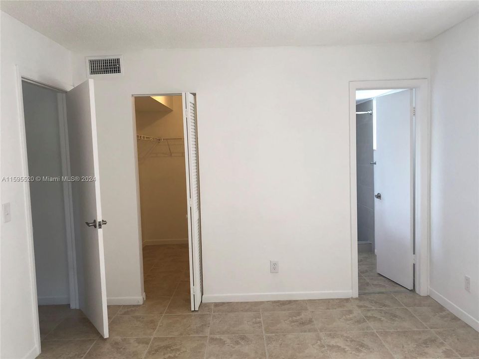 Recently Rented: $2,275 (2 beds, 2 baths, 932 Square Feet)