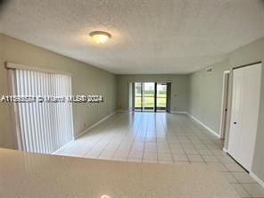 For Sale: $370,000 (2 beds, 2 baths, 1231 Square Feet)