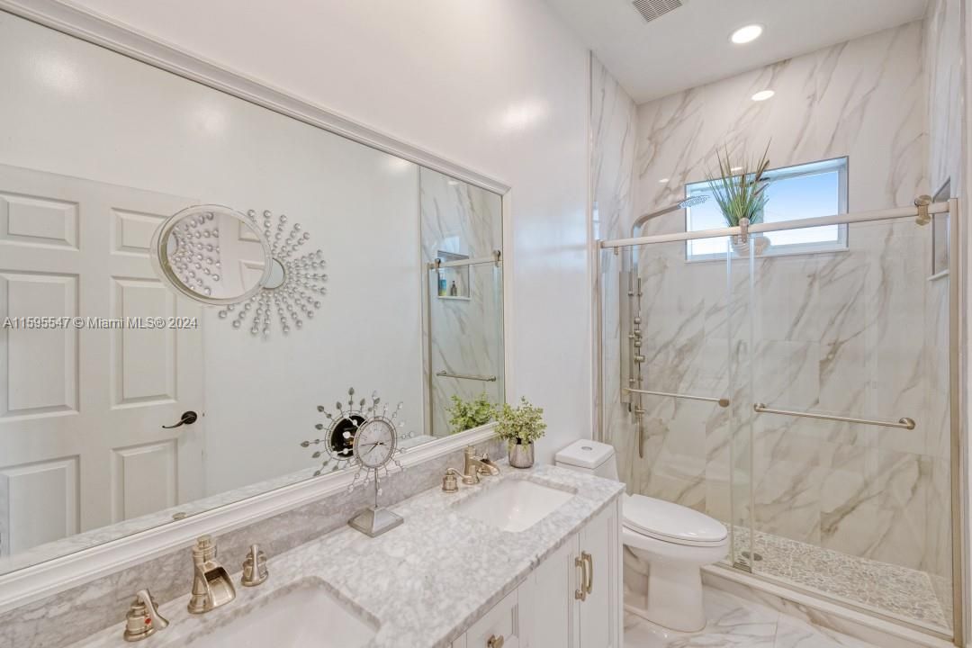 For Sale: $815,000 (4 beds, 2 baths, 2366 Square Feet)