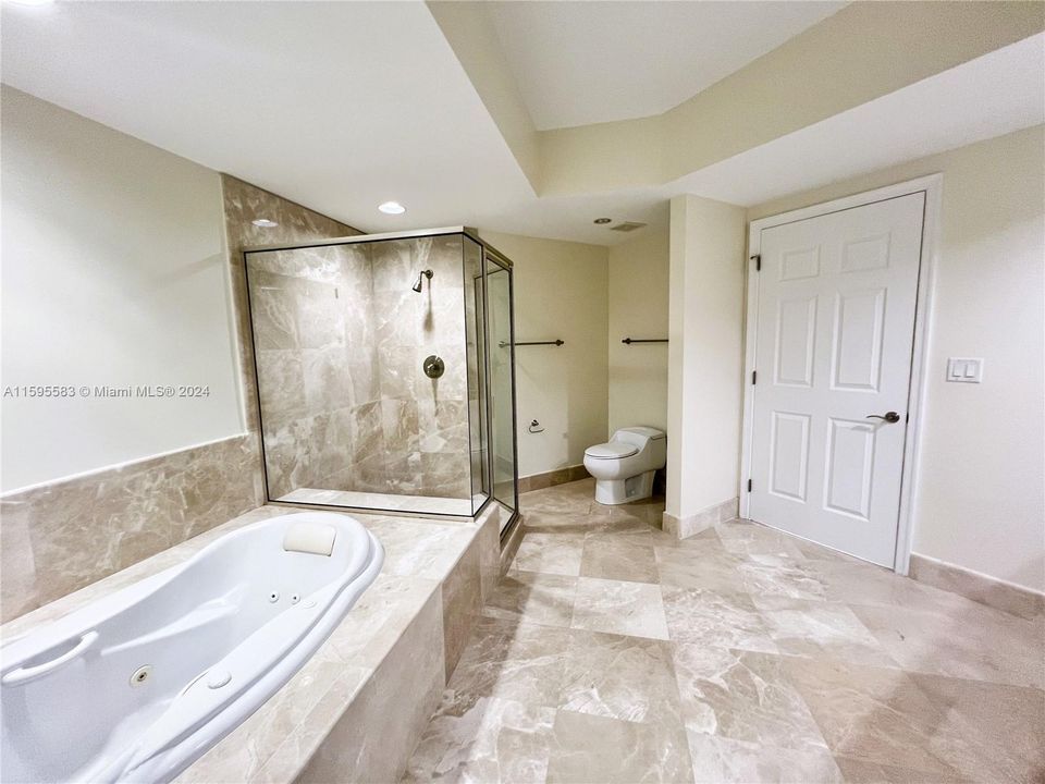 В аренду: $3,500 (3 спален, 3 ванн, 2079 Квадратных фут)