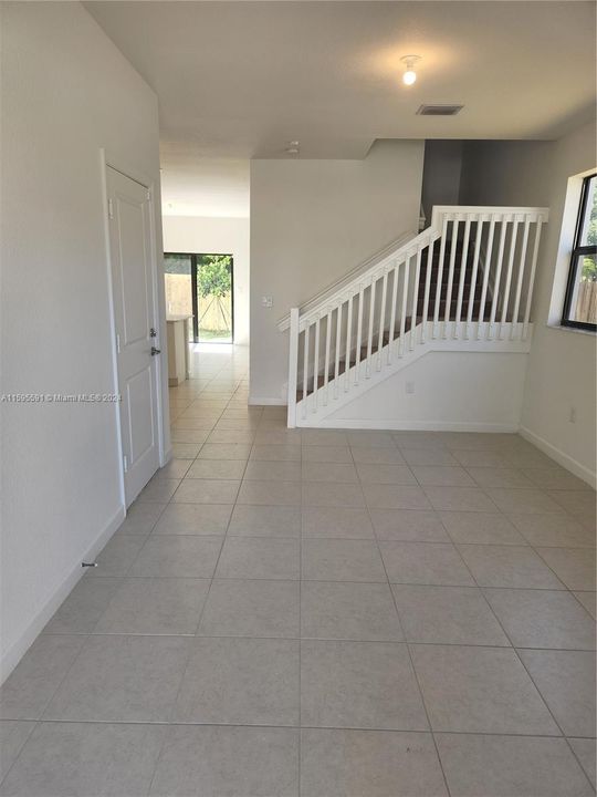 Active With Contract: $2,850 (3 beds, 2 baths, 1697 Square Feet)