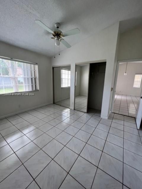 For Rent: $2,700 (2 beds, 2 baths, 893 Square Feet)