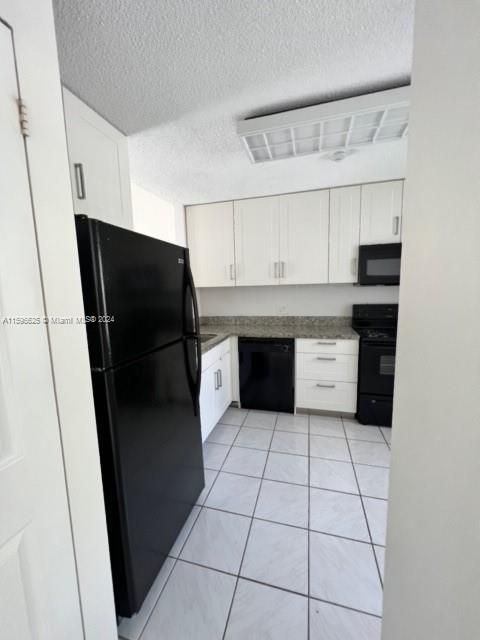 For Rent: $2,700 (2 beds, 2 baths, 893 Square Feet)