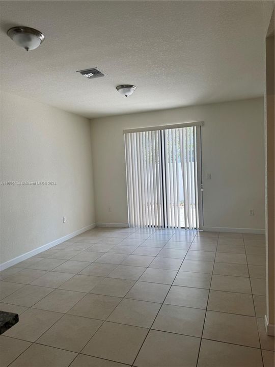 Active With Contract: $3,200 (3 beds, 3 baths, 1959 Square Feet)