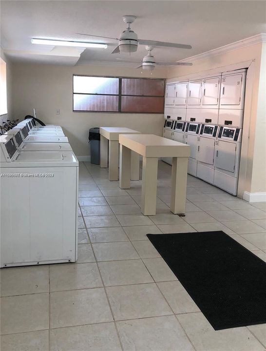 Recently Rented: $1,800 (2 beds, 1 baths, 801 Square Feet)