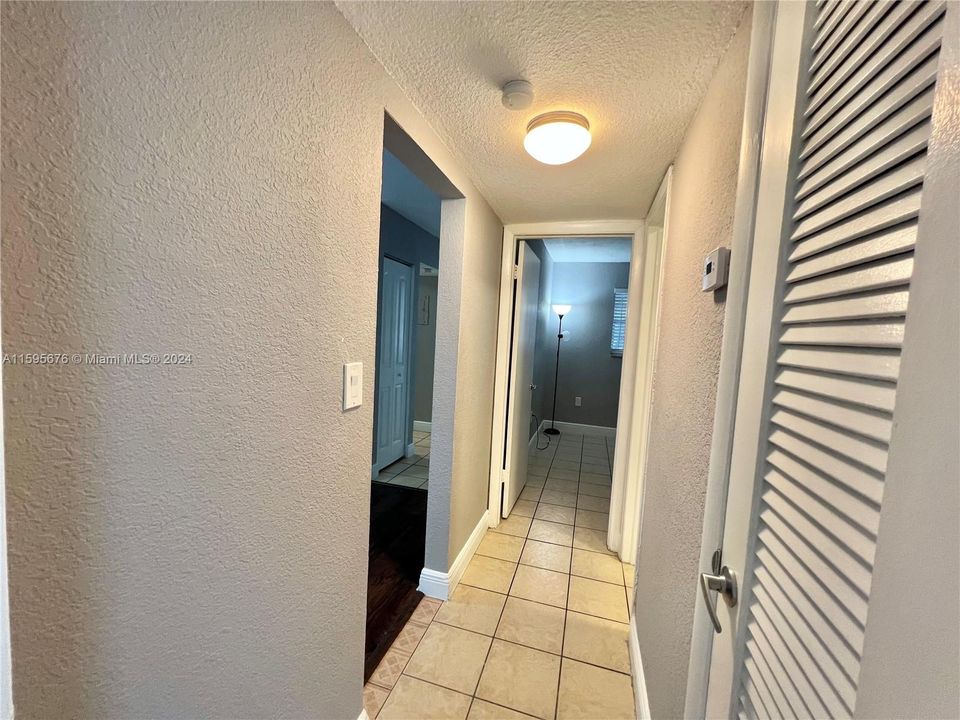 Recently Rented: $1,800 (2 beds, 1 baths, 801 Square Feet)