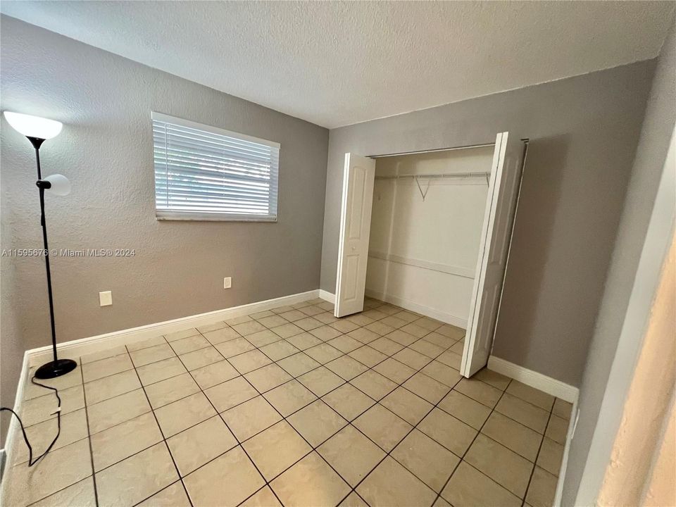 Recently Rented: $1,800 (2 beds, 1 baths, 801 Square Feet)