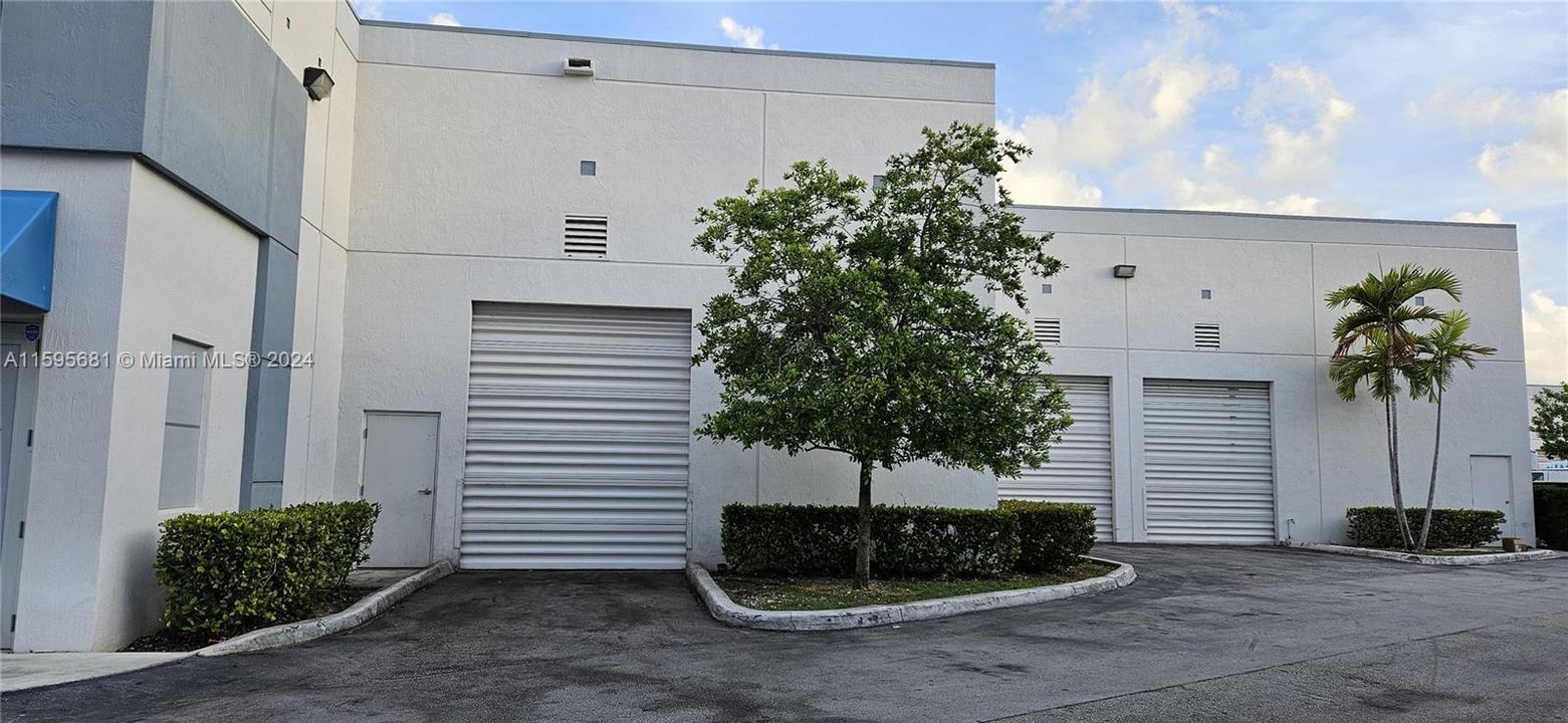 Recently Rented: $4,300 (0 beds, 0 baths, 0 Square Feet)