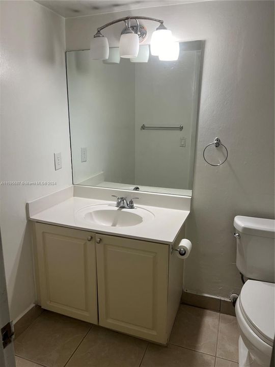 Recently Rented: $1,900 (1 beds, 1 baths, 760 Square Feet)