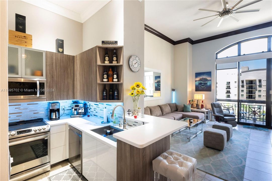 For Sale: $1,099,000 (1 beds, 1 baths, 1215 Square Feet)