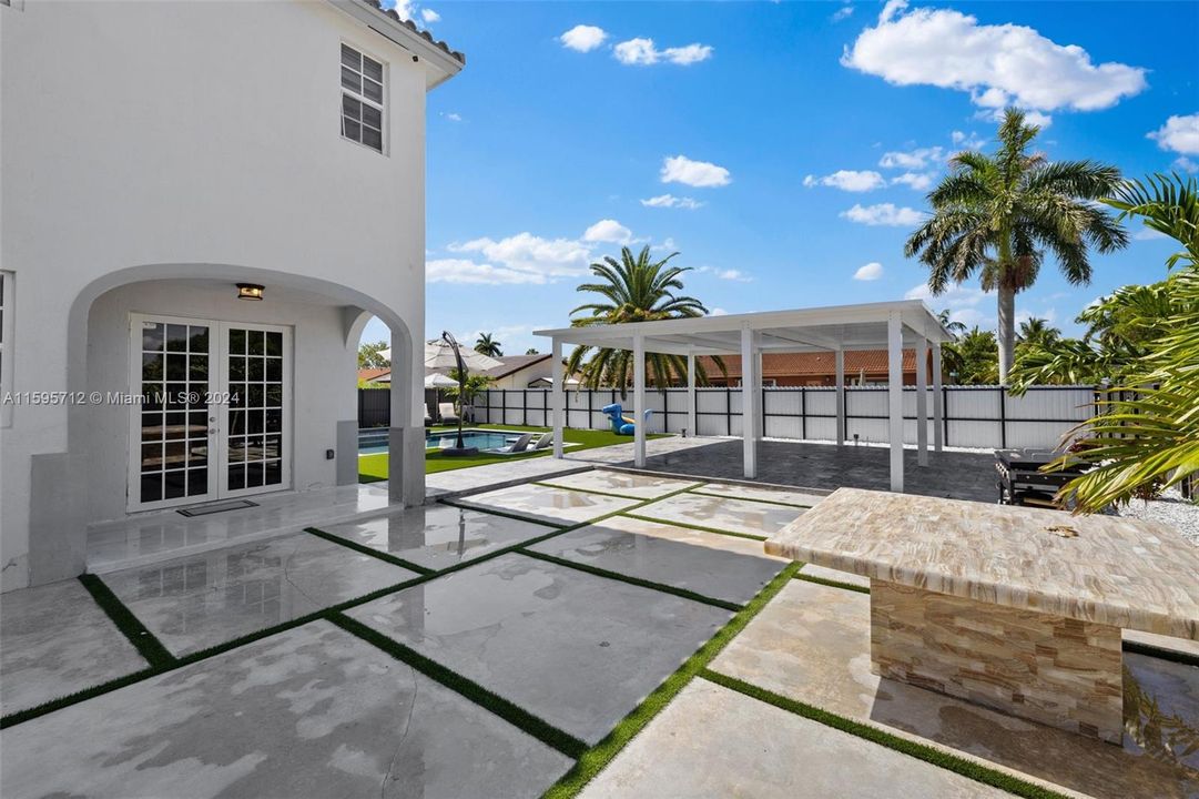 For Sale: $1,050,000 (4 beds, 3 baths, 2300 Square Feet)