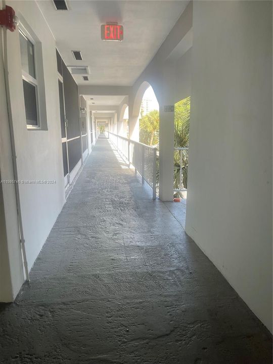 Recently Sold: $180,000 (1 beds, 1 baths, 800 Square Feet)