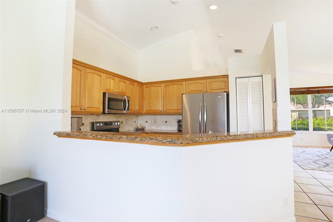 Active With Contract: $4,250 (3 beds, 2 baths, 1440 Square Feet)