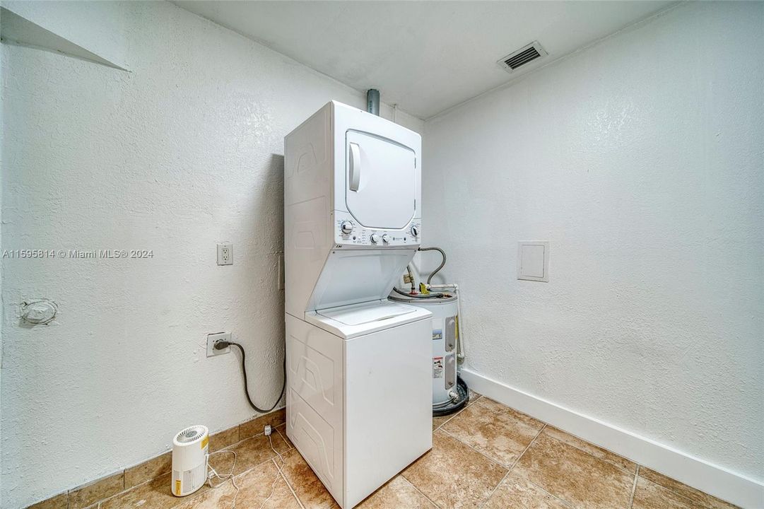 Active With Contract: $4,000 (4 beds, 3 baths, 3215 Square Feet)