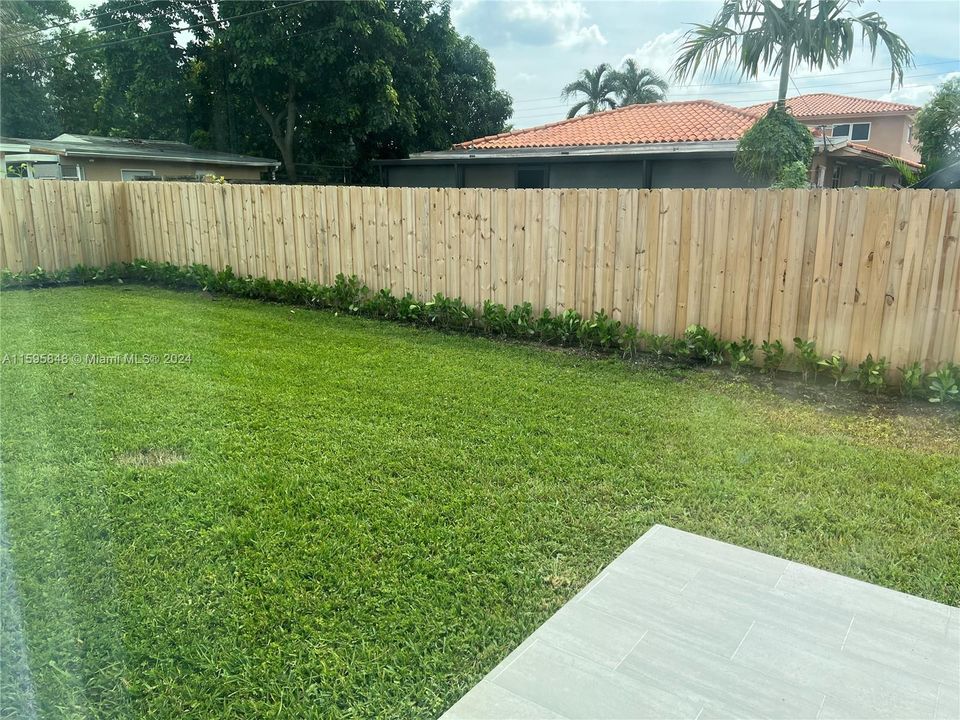 Recientemente alquilado: $4,850 (4 camas, 2 baños, 1776 Pies cuadrados)