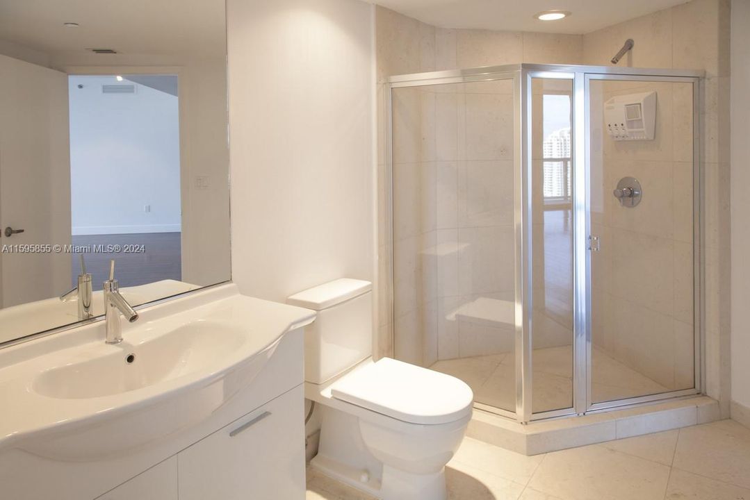 Недавно арендовано: $5,150 (2 спален, 2 ванн, 1290 Квадратных фут)