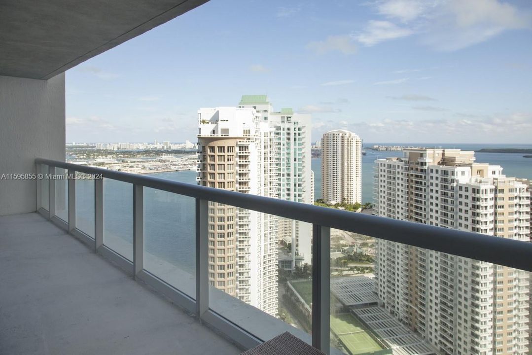 Недавно арендовано: $5,150 (2 спален, 2 ванн, 1290 Квадратных фут)