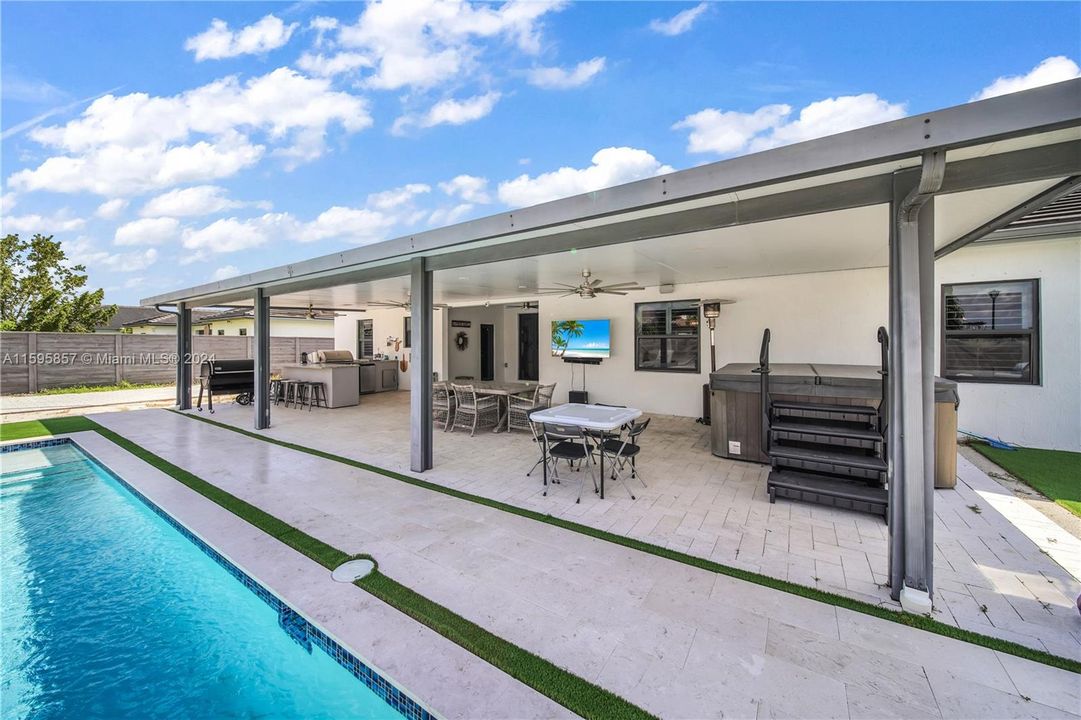 Recently Sold: $1,200,000 (5 beds, 4 baths, 2911 Square Feet)