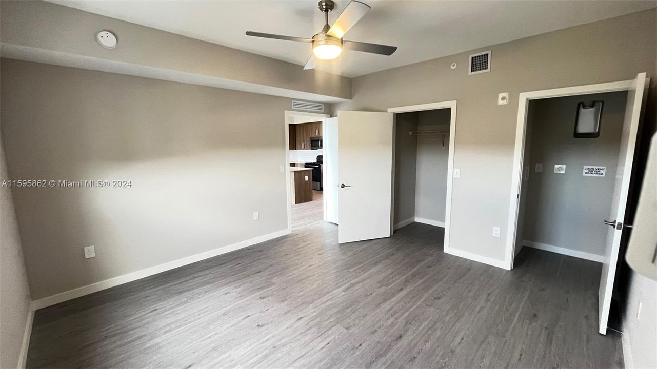 Recently Rented: $1,995 (1 beds, 1 baths, 731 Square Feet)