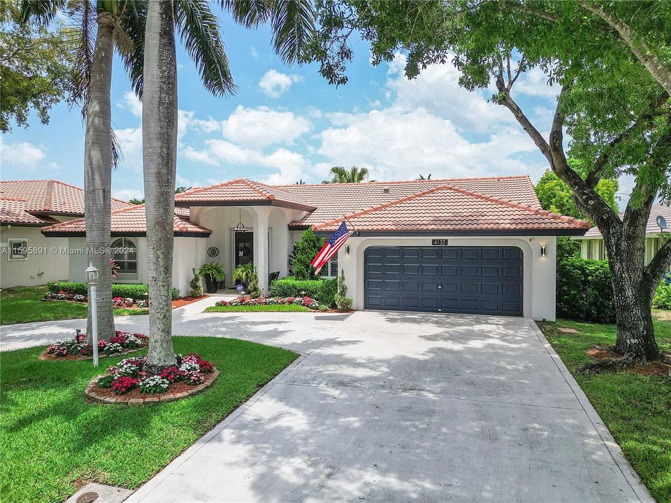 Active With Contract: $820,000 (4 beds, 3 baths, 2488 Square Feet)