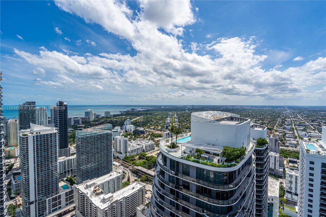 Active With Contract: $2,250,000 (3 beds, 3 baths, 1996 Square Feet)