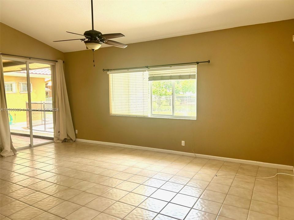 For Rent: $4,500 (4 beds, 2 baths, 2294 Square Feet)