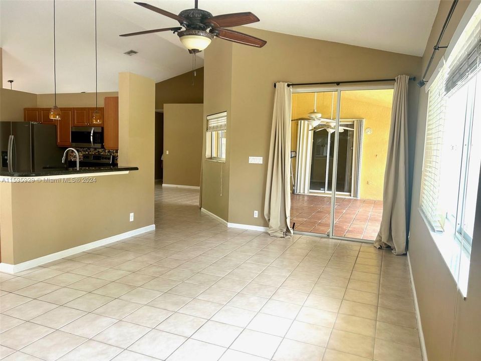 For Rent: $4,500 (4 beds, 2 baths, 2294 Square Feet)